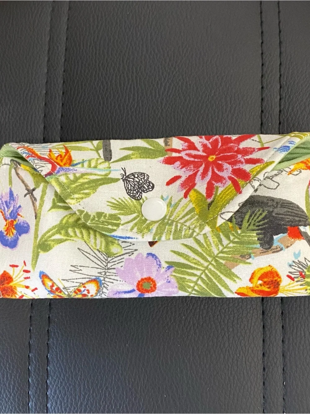 Tropical Print Snap-Closure Eyewear Case - Multicolor